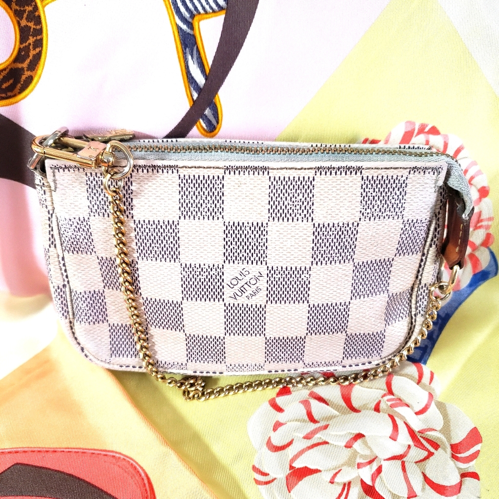 Louis Vuitton mini Pochette Damier Azur